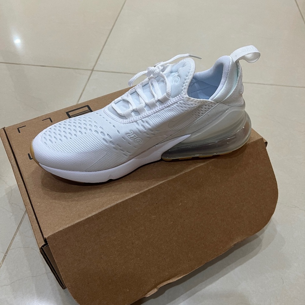 BRAND NEW!! Nike Air Max 270 White Size